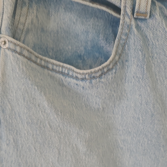 Levi's Light Blue 70s Straight - Picture 3 of 9